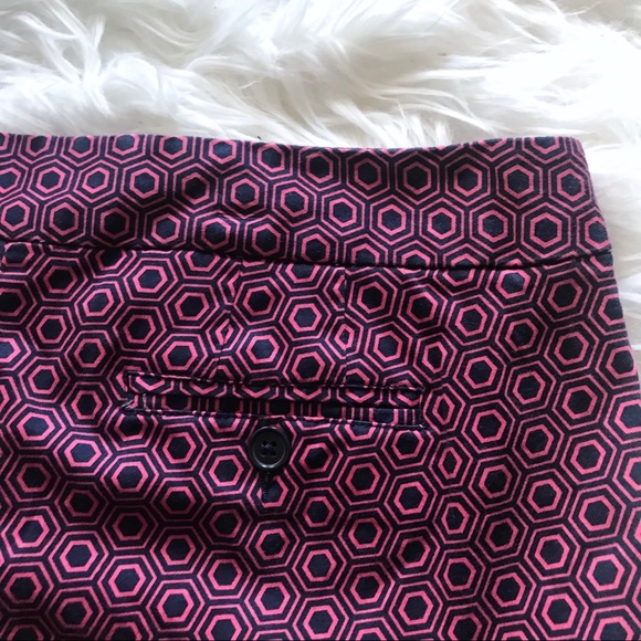 Laundry by Shelli Segal Geometric Slim Fit Capris - Picture 5 of 8